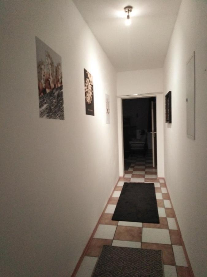 Studiowohnung, Neu Renoviert, Zentrale Lage Saarlouis Exterior foto